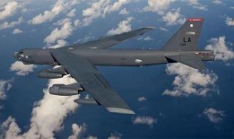 军迷爆料轰炸机视频,震撼轰炸机视频曝光，揭秘现代战争利器