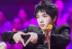 华晨宇最新爆料原唱,新歌原唱背后的故事